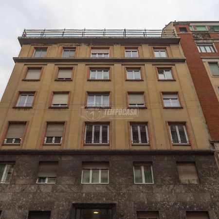 Milano - Delizioso Appartamento In Pieno Centro. Fancy Yellow Apartments Екстер'єр фото