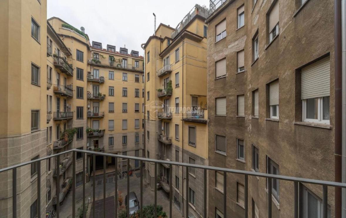 Milano - Delizioso Appartamento In Pieno Centro. Fancy Yellow Apartments Екстер'єр фото